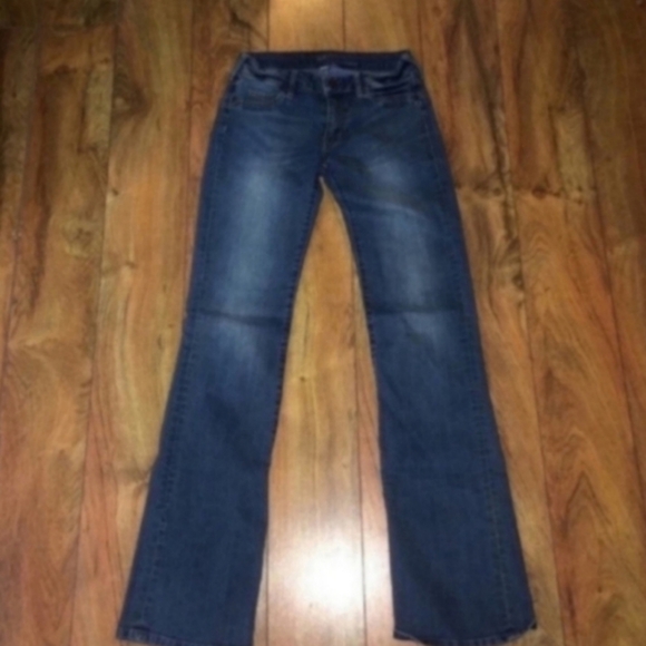 Beautiful New York & Company Soho Curvy Jeans With 32" Inseam - Picture 2 of 2